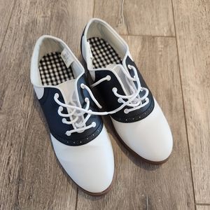 Saddle Shoes Women's size 11